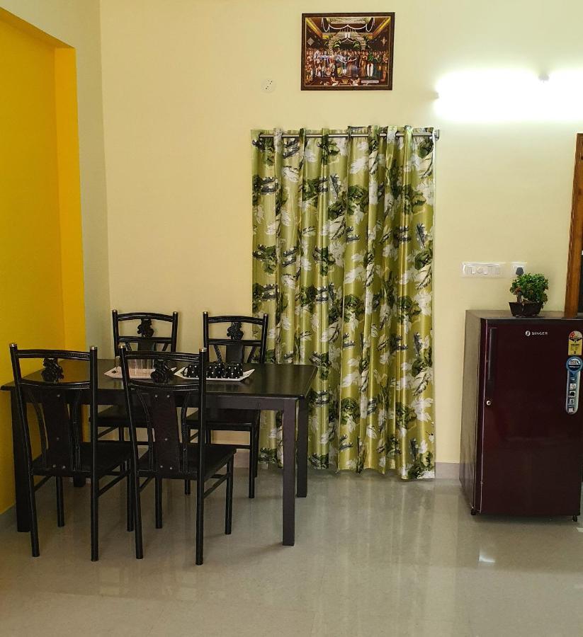 Tirupati Homestay - 2Bhk Ac Family Apartments Near Alipiri And Kapilatheertham - Walk To A2B Veg Restaurant - Wifi - Android Tv - Easy Access To Tirumala المظهر الخارجي الصورة