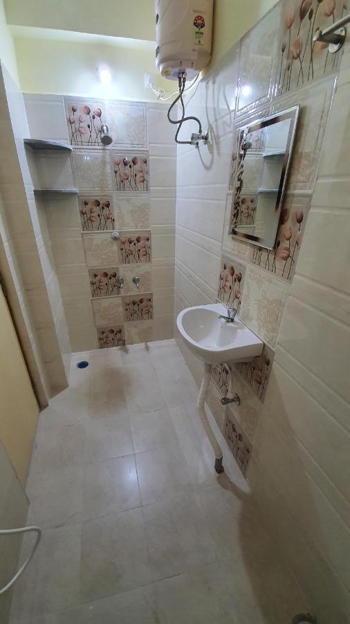 Tirupati Homestay - 2Bhk Ac Family Apartments Near Alipiri And Kapilatheertham - Walk To A2B Veg Restaurant - Wifi - Android Tv - Easy Access To Tirumala المظهر الخارجي الصورة