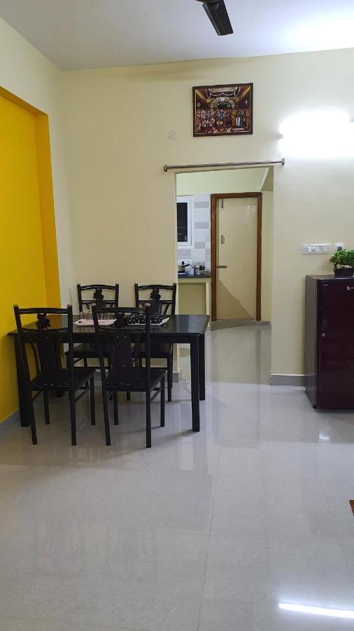Tirupati Homestay - 2Bhk Ac Family Apartments Near Alipiri And Kapilatheertham - Walk To A2B Veg Restaurant - Wifi - Android Tv - Easy Access To Tirumala المظهر الخارجي الصورة